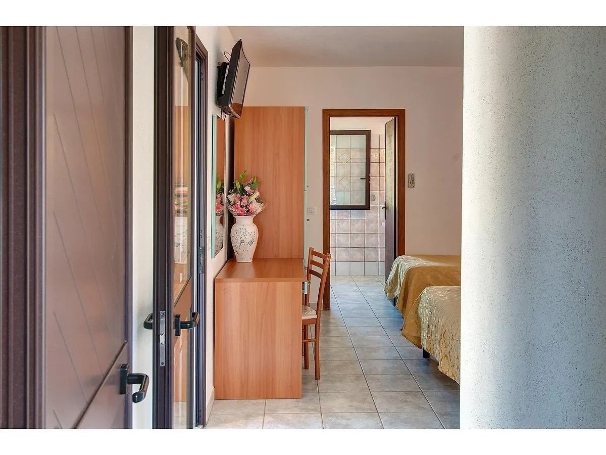 Hotel Pedra Niedda Будони