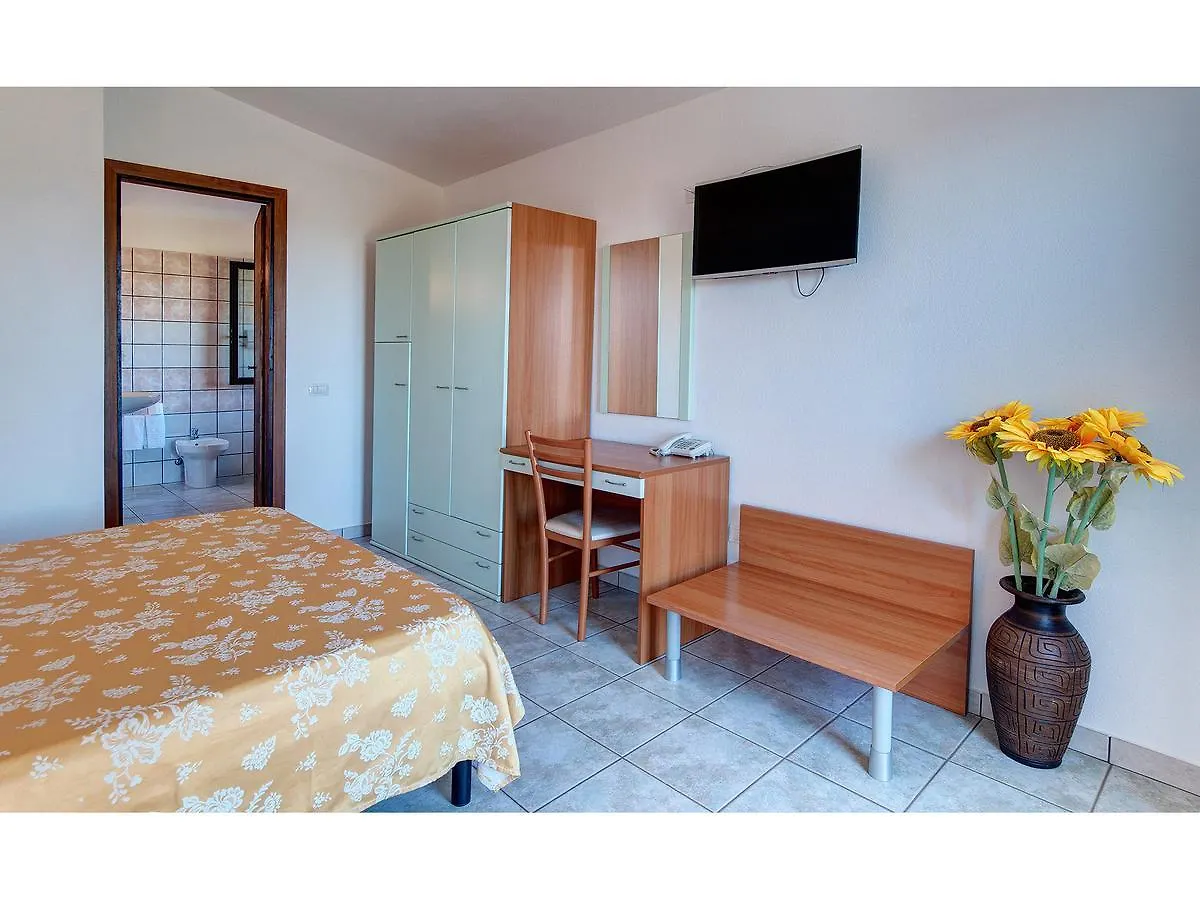 Hotel Pedra Niedda Будони