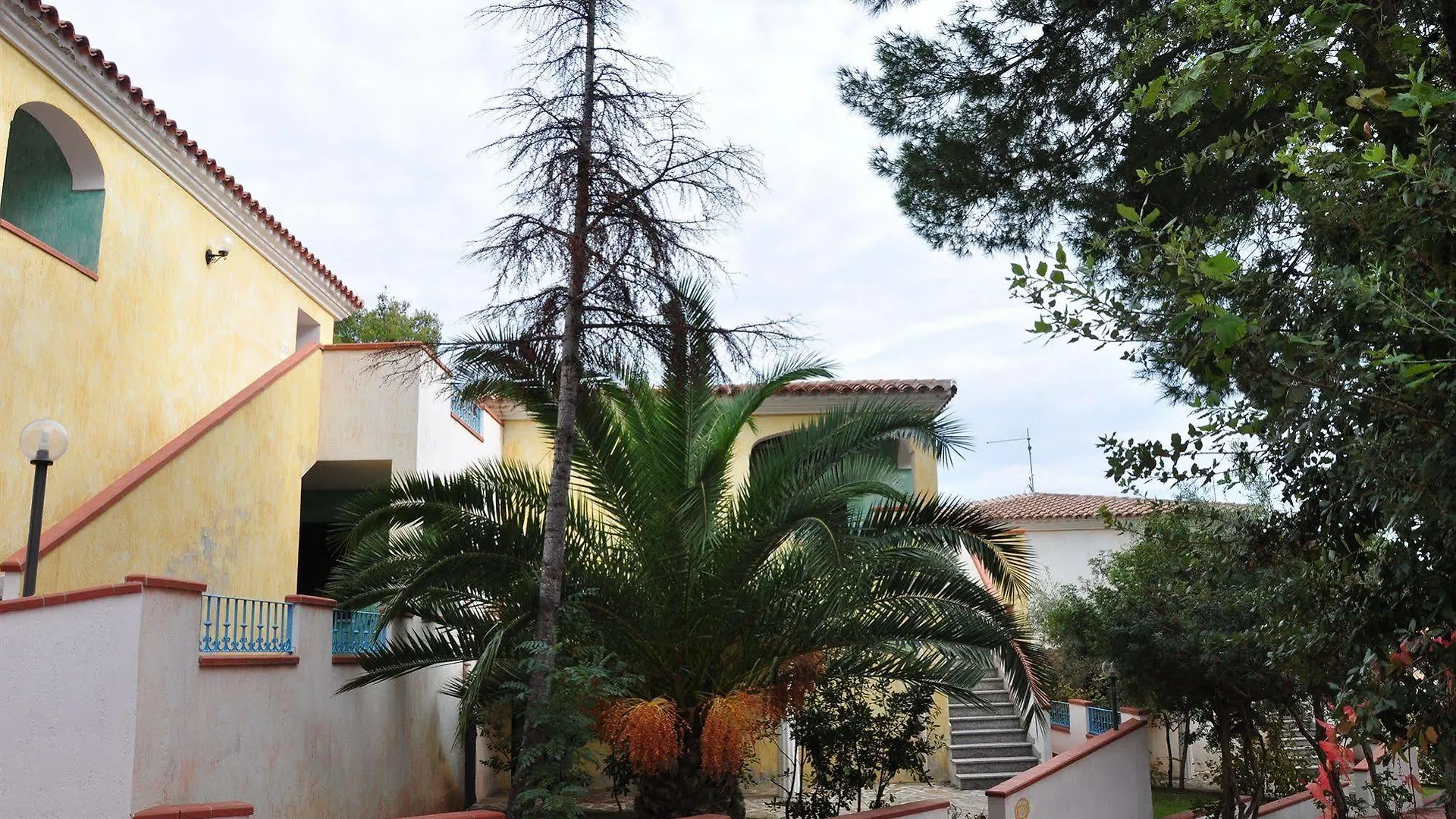 ***  Hotel Pedra Niedda Будони Италия